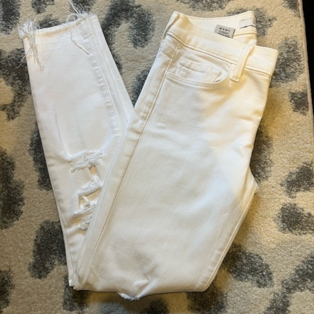 J BRAND WHITE RIPPED SKINNY JEAN SIZE 24